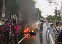 Kasat Reskrim Polres Takalar Diduga Gagal Menangkap Pelaku Pengeroyokan Wartawan, Koalisi Lintas Lembaga Bersama Wartawan Unjuk Rasa Didepan Polres Takalar