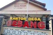 Kisruh BUMDes Gebang: Pagu Rp276 Juta Diduga Mengendap, Aktivis di Potret Saat Minta Klarifikasi Kisruh BUMDes Gebang: Pagu Rp276 Juta Diduga Mengendap, Aktivis di Potret Saat Minta Klarifikasi